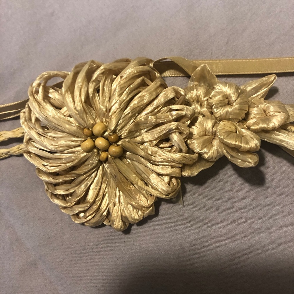 JCrew Straw Flower Belt💛